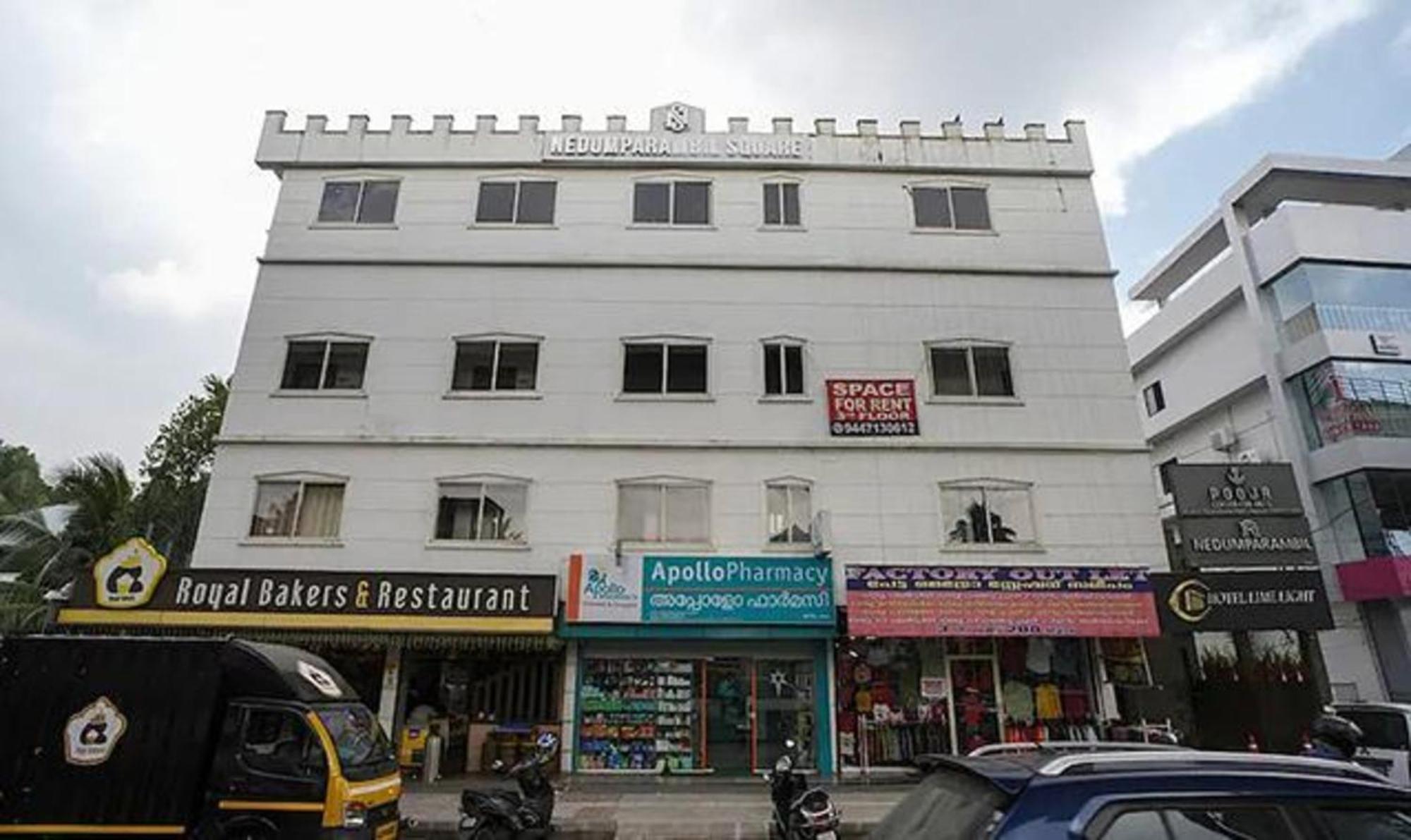 Fabhotel Lime Light Kochi Екстериор снимка